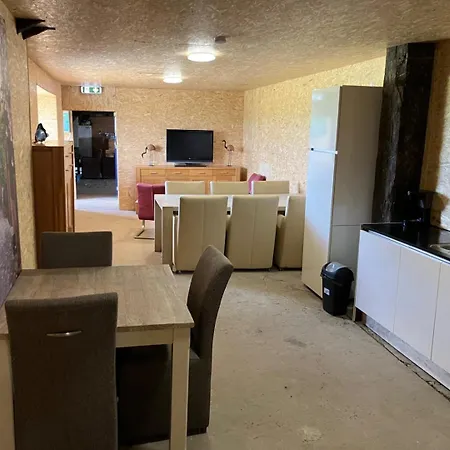 De Keet Op Boerencamping Κάμπινγκ *