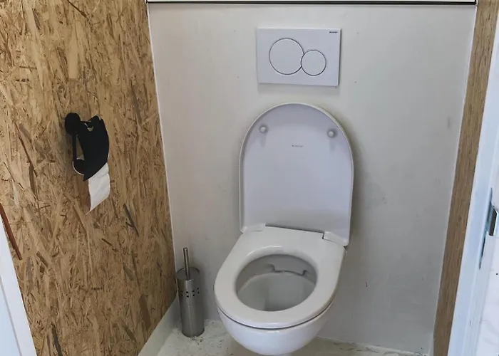 De Keet Op Boerencamping Κάμπινγκ *